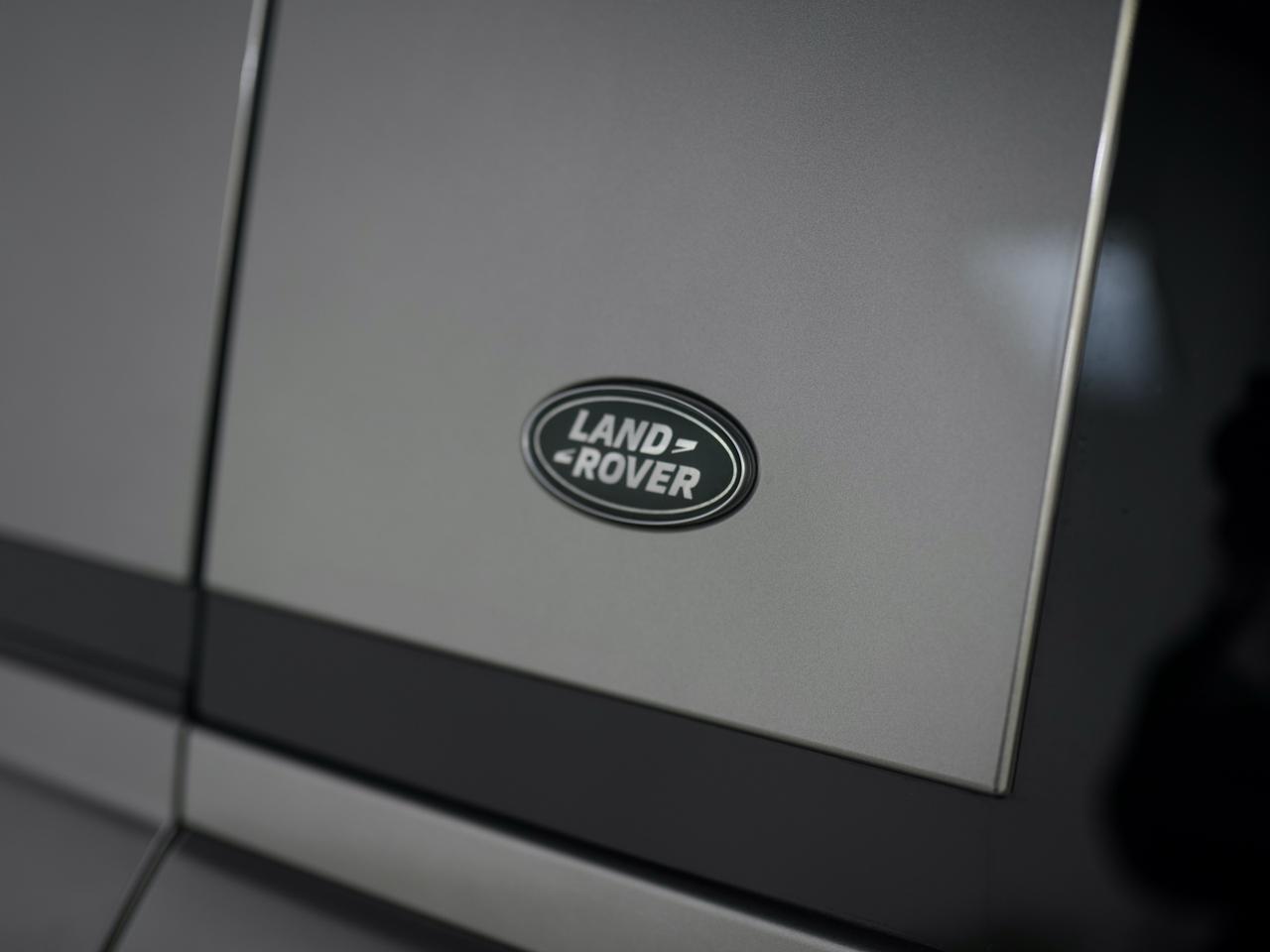 2024 Land Rover Defender 110 | P400 | X-DYNAMIC | PANO | MERIDIAN | 20 IN Photo