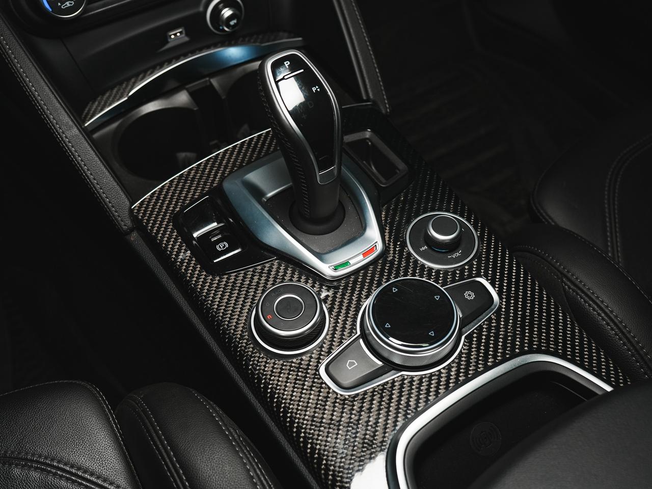 2022 Alfa Romeo Stelvio QUADRIFOGLIO | HARMAN KARDON | CARBON FIBER Photo