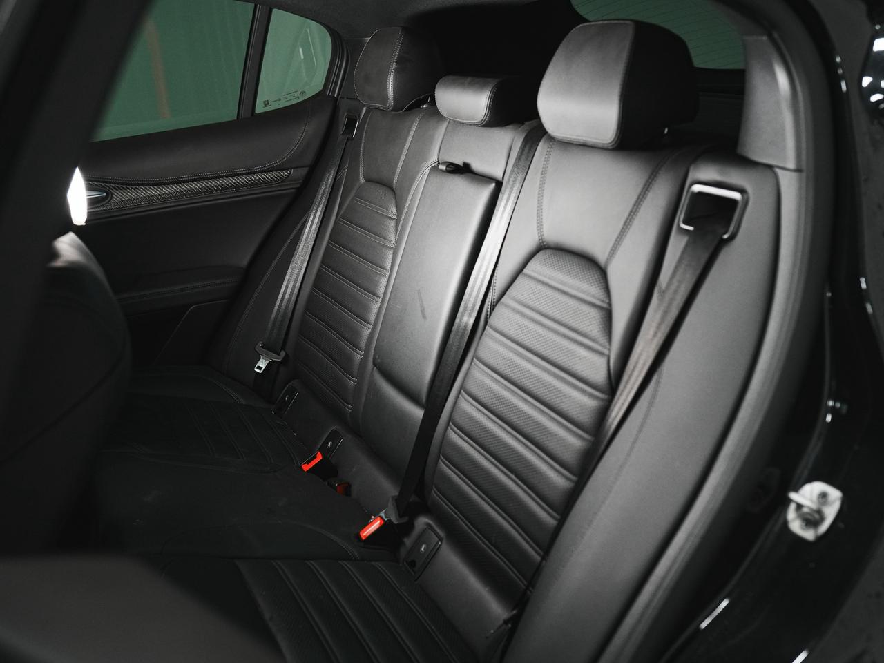 2022 Alfa Romeo Stelvio QUADRIFOGLIO | HARMAN KARDON | CARBON FIBER Photo