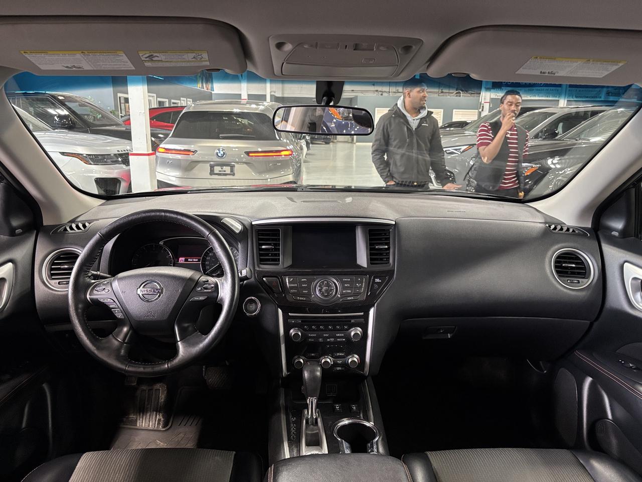 2020 Nissan Pathfinder SV Tech|4X4|ROCKCREEK|7PASS|NAV|LEATHER|HEATEDSEAT Photo