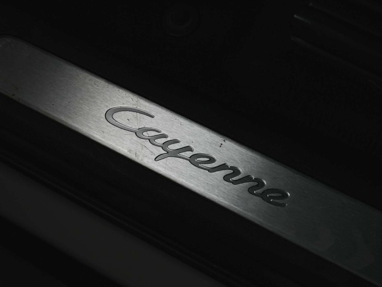 2022 Porsche Cayenne E-HYBRID | COUPE | PREMIUM PLUS | ASSIST | 21 IN Photo