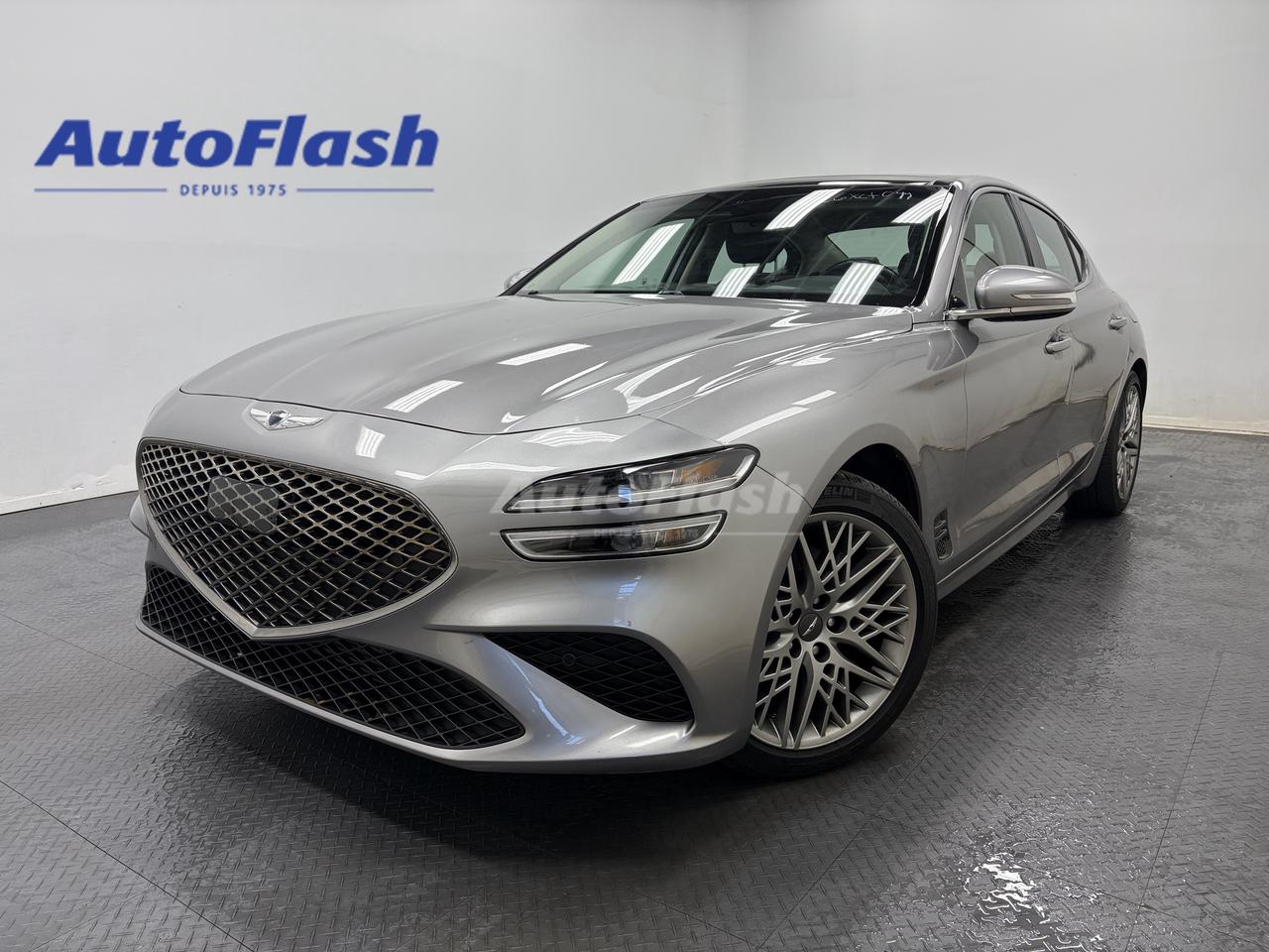 +Avertisseur de d&eacute;rive de la trajectoire / Lane departure warning 
+Apple Carplay 
+Android Auto 
+Bluetooth 
+Cam&eacute;ra de recul / Backup camera 
+Commandes de radio au volant / Steering wheel audio controls 
+D&eacute;marrage &agrave; bouton / Push button start 
+R&eacute;gulateur de vitesse adaptatif / Adaptive cruise control
+Changements de vitesses au volant / Paddle shifters 
+Volant chauffant / Heated Steering wheel 
+Si&egrave;ges en cuir / Leather interior  
+Si&egrave;ges chauffants / Heated seats 
+Si&egrave;ges refroidissants / Cooled seats 
+Surveillance des angles morts / Blind spot monitoring 
+Syst&egrave;me de navigation / Navigation system 
+Volant chauffant / Heated Steering wheel
+Toit ouvrant / Sunroof 
+V&eacute;rifi&eacute; par Carfax / Carfax verified
+Kilom&eacute;trage certifi&eacute; / Certified kilometers
+Historique dentretien / Maintenance history
+Ce v&eacute;hicule a &eacute;t&eacute; achet&eacute; dun particulier / This vehicle was bought from a private seller


Visitez notre page Google pour voir tous les commentaires positifs que nos clients nous laissent.
 
Financement rapide et facile, 1ere, 2e et 3e chances au cr&eacute;dit, approbation en 30 minutes, taux dacceptation tr&egrave;s &eacute;lev&eacute;. 

Essayez notre demande de cr&eacute;dit s&eacute;curis&eacute; en ligne, sans obligation! 

Nous sommes les sp&eacute;cialistes des autos, fourgonnettes, VUS, 4x4, et les camions l&eacute;gers jusqu&agrave; une tonne. 

*Seulement le nettoyage de base du v&eacute;hicule, fait par un sous-traitant, est inclus. Pour un perfectionnement de lesth&eacute;tique int&eacute;rieur/ext&eacute;rieur, dont une d&eacute;contamination de la peinture, des retouches de peinture, faites par nos experts en esth&eacute;tique, une somme de 249$ sera ajout&eacute;e &agrave; votre facture. Aussi disponible, loption dimmatriculer la voiture sur place, qui vous permet d&eacute;pargner du temps et le co&ucirc;t de 25$ du transit temporaire.

*AutoFlash se r&eacute;serve le droit de refuser un paiement en comptant. 

*************

Since 1975 AutoFlash has offered the best price-quality and excellent service. 

Visit our Google page to read all the nice things our clients have to say about us.

We have financing for all credit situations. 1st 2nd 3rd chance credit with an excellent approval rate!

Try our secured online credit application any time, with no obligation! 

We specialize in all brands, makes and models. Whether you need a car, truck, SUV or minivan, we can help you.

And if we dont have it, well find it for you!

*Only the basic cleaning of the vehicle, done by a subcontractor, is included in the advertised price. For a complete interior/exterior detailing, done by our esthetic specialists, which includes a complete paint decontamination and paint touch-ups if needed, an amount of 249$ will be added to your invoice. Also available, in-house licensing, which allows you to save the $25 for a temporary Transit.

*AutoFlash reserves the right to refuse a cash payment.