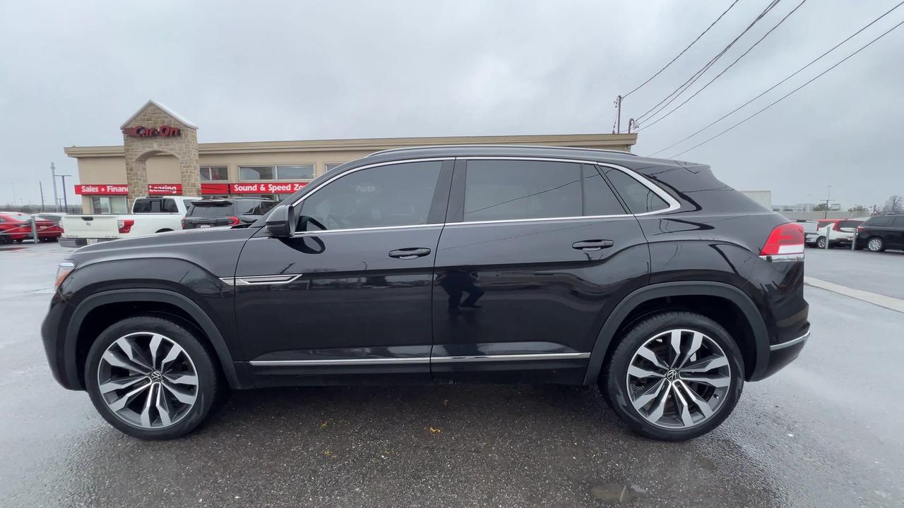 2022 Volkswagen Atlas Cross Sport EXCELINE RLINE AWD | HTD LEATHER | PANO ROOF | NAV Photo