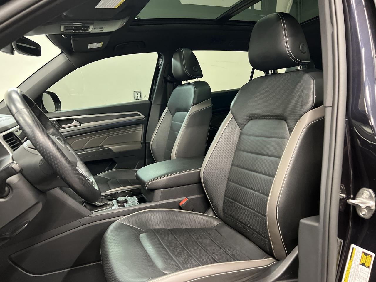 2022 Volkswagen Atlas Cross Sport EXCELINE RLINE AWD | HTD LEATHER | PANO ROOF | NAV Photo