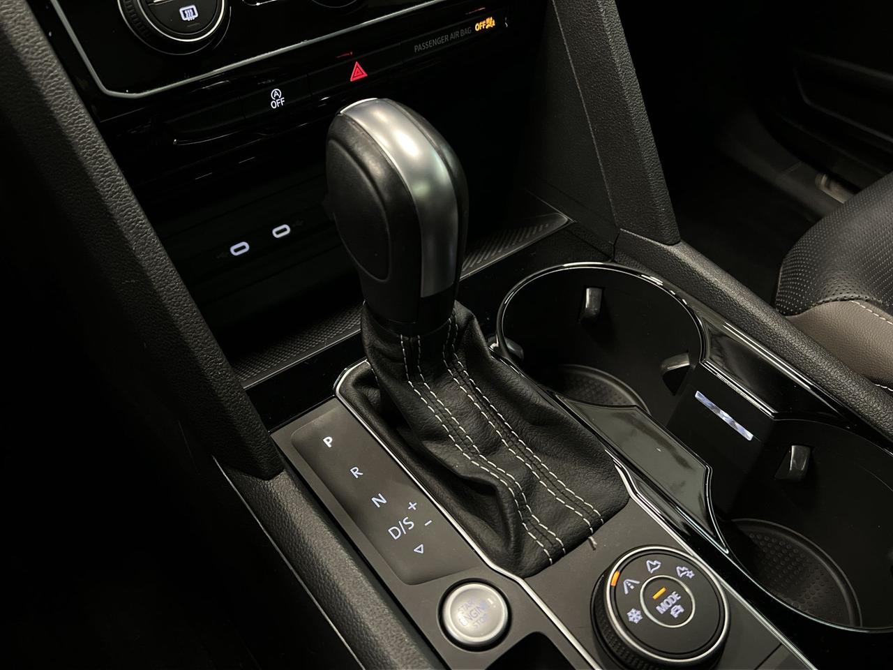 2022 Volkswagen Atlas Cross Sport EXCELINE RLINE AWD | HTD LEATHER | PANO ROOF | NAV Photo