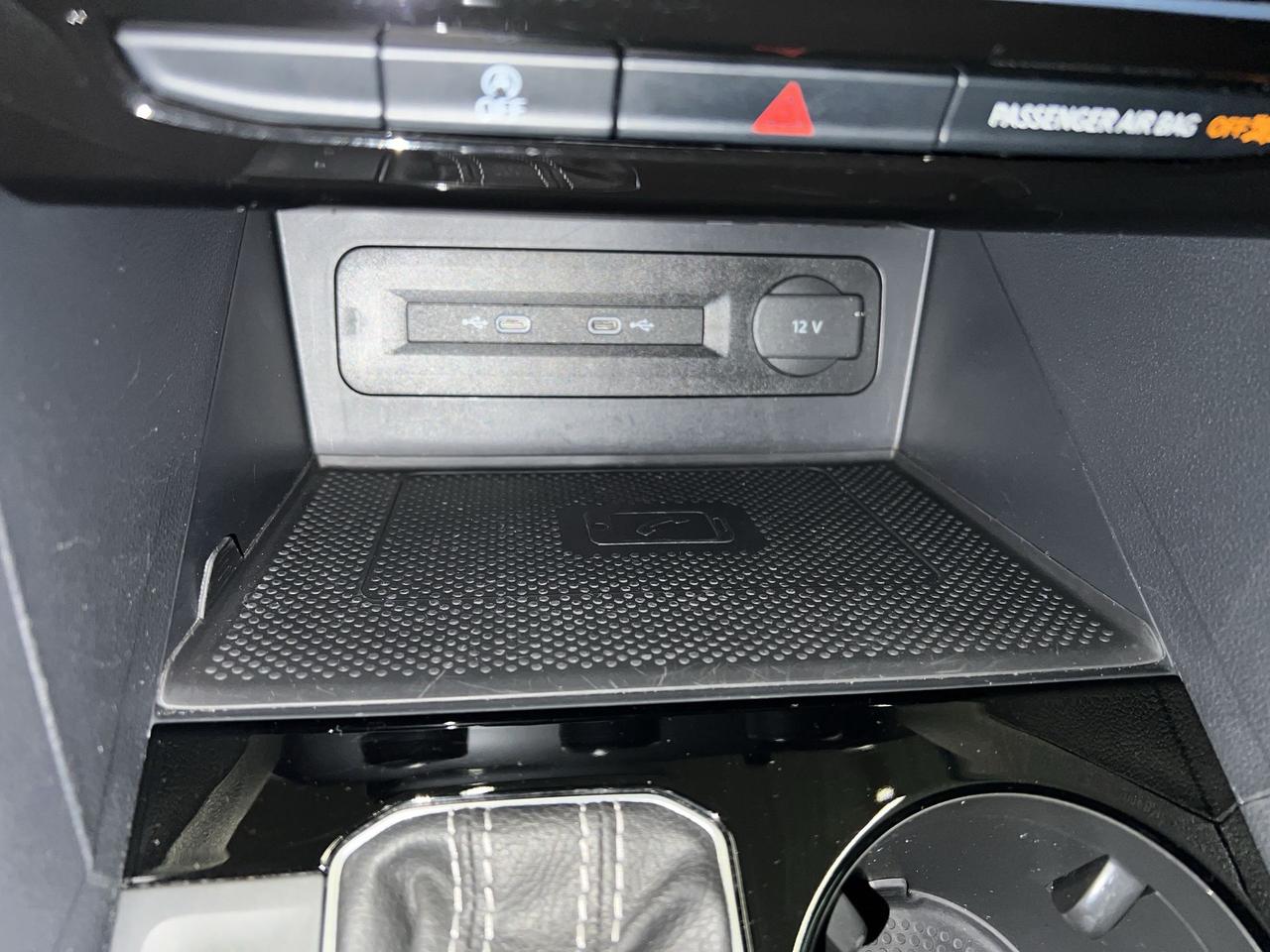 2022 Volkswagen Atlas Cross Sport EXCELINE RLINE AWD | HTD LEATHER | PANO ROOF | NAV Photo