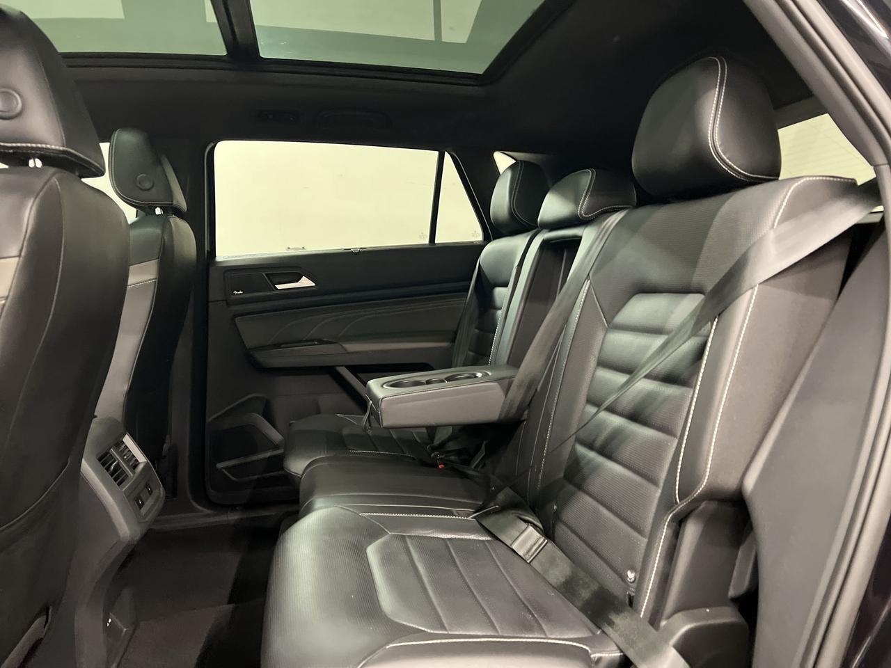 2022 Volkswagen Atlas Cross Sport EXCELINE RLINE AWD | HTD LEATHER | PANO ROOF | NAV Photo