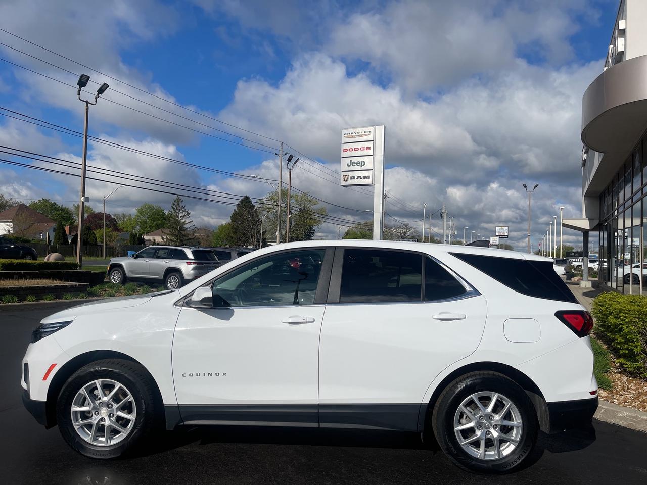 2024 Chevrolet Equinox AWD / CARPLAY / KEYLESS ENTRY Photo