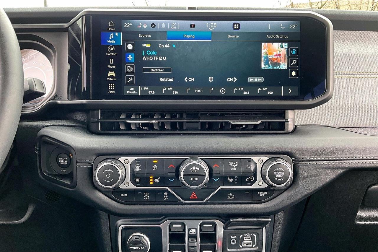 2024 Jeep Wrangler Sahara 4Dr V6 | 12.3" Screen | Side Steps | 4X4 Photo