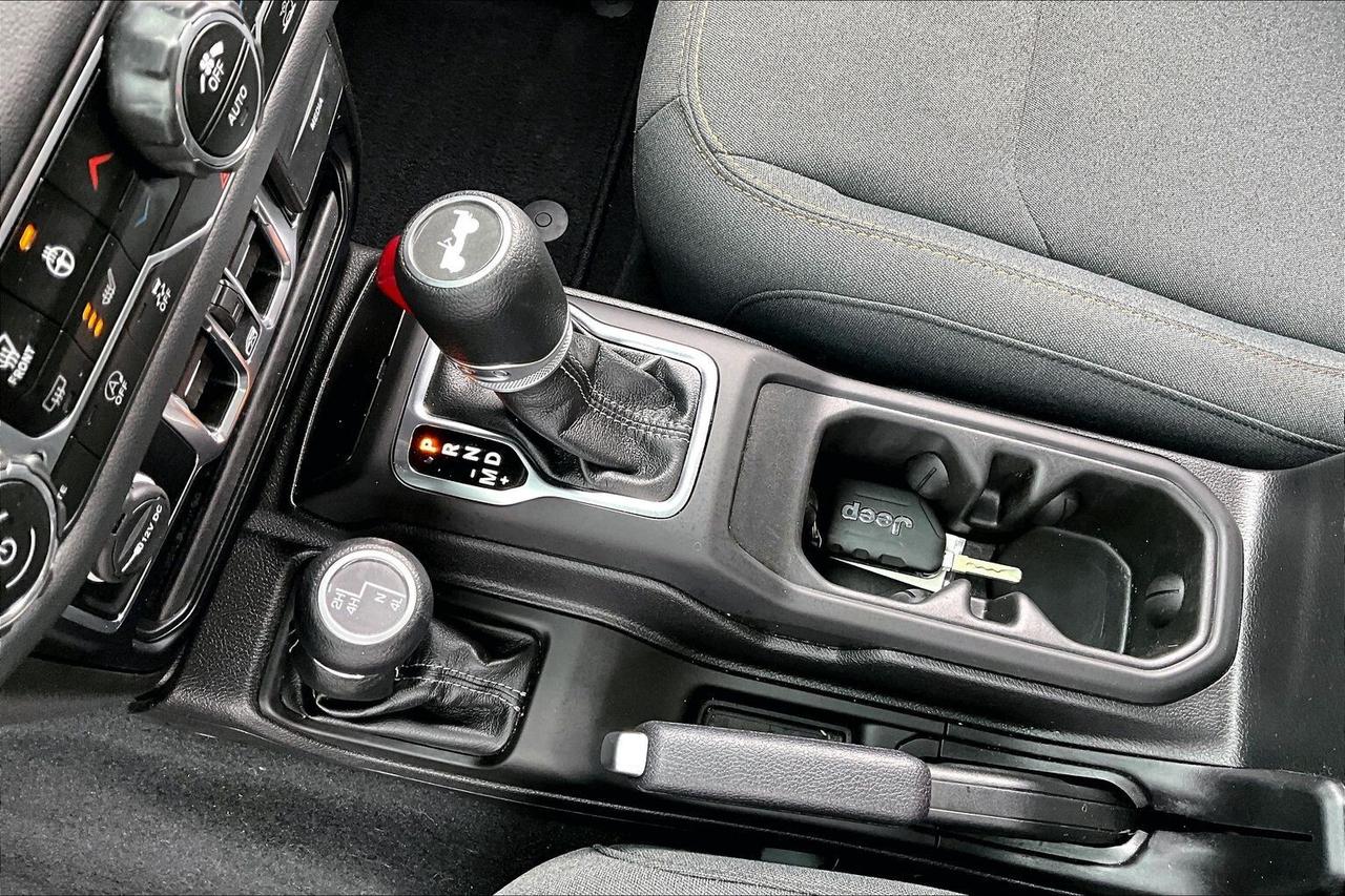 2024 Jeep Wrangler Sahara 4Dr V6 | 12.3" Screen | Side Steps | 4X4 Photo