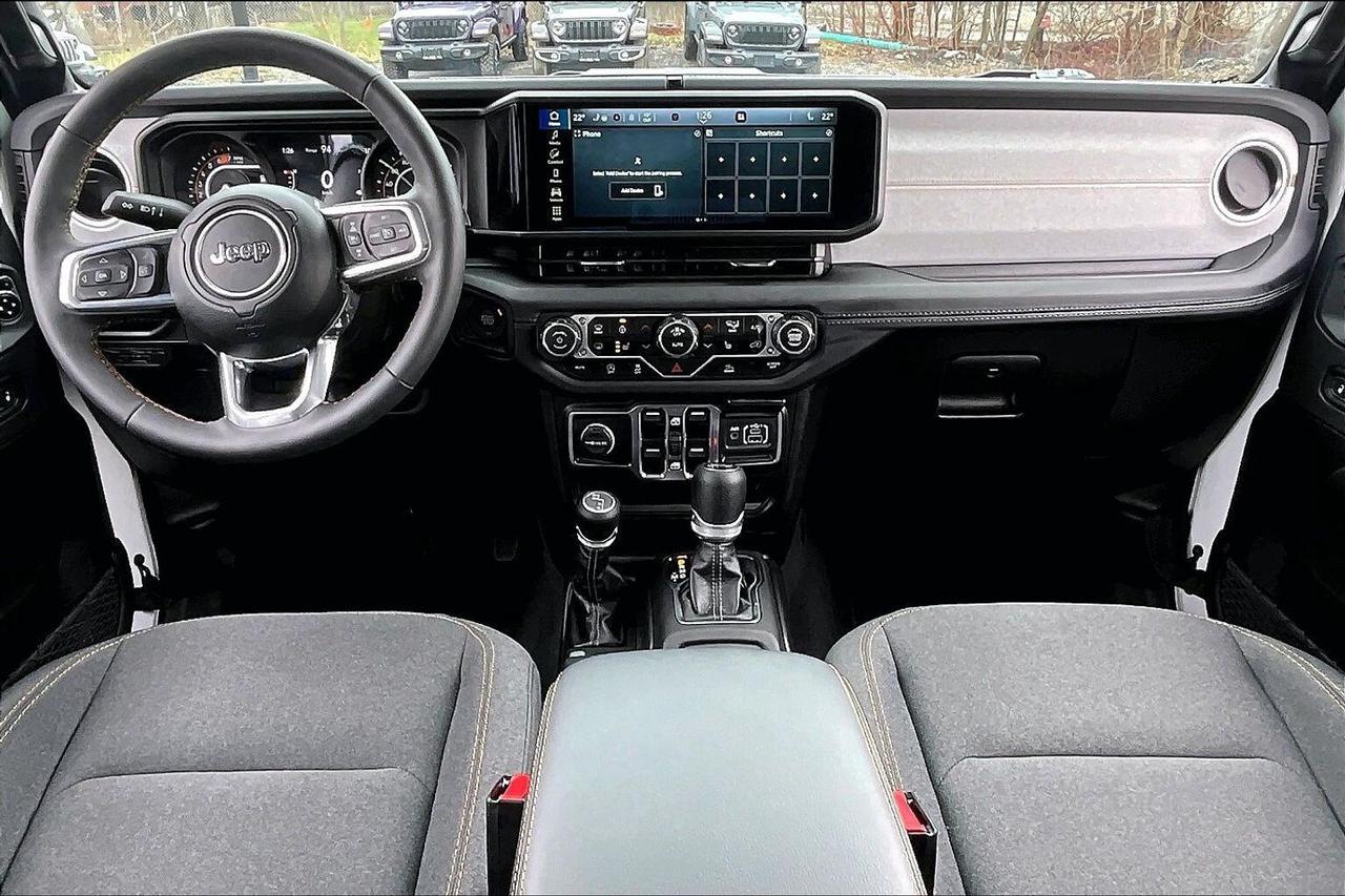 2024 Jeep Wrangler Sahara 4Dr V6 | 12.3" Screen | Side Steps | 4X4 Photo