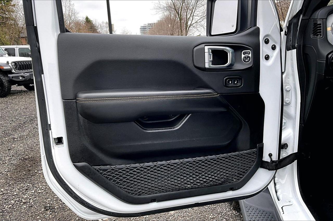 2024 Jeep Wrangler Sahara 4Dr V6 | 12.3" Screen | Side Steps | 4X4 Photo