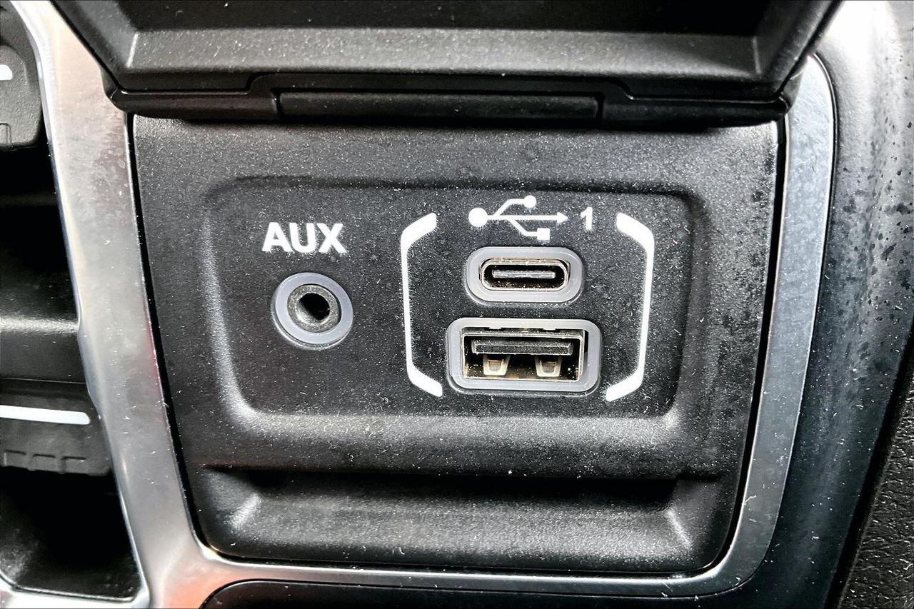 2024 Jeep Wrangler Sahara 4Dr V6 | 12.3" Screen | Side Steps | 4X4 Photo