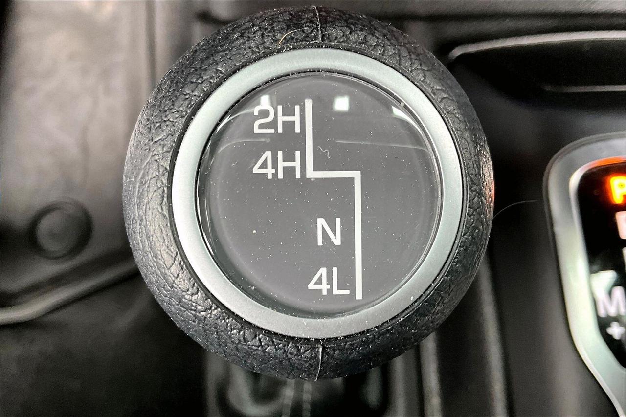 2025 Jeep Wrangler Willys 4Dr V6 | Heated Seats | Safety Group | 4X4 Photo