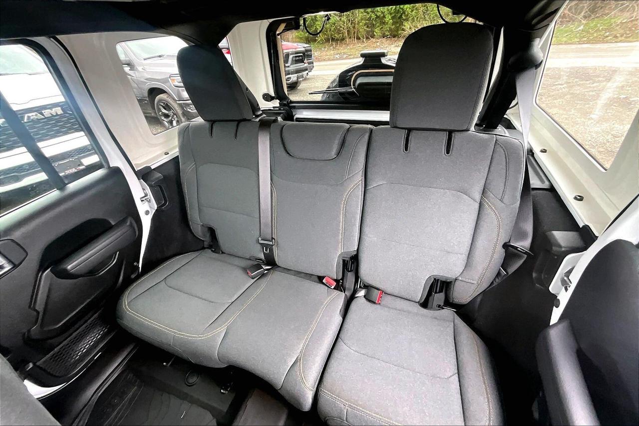 2025 Jeep Wrangler Willys 4Dr V6 | Heated Seats | Safety Group | 4X4 Photo