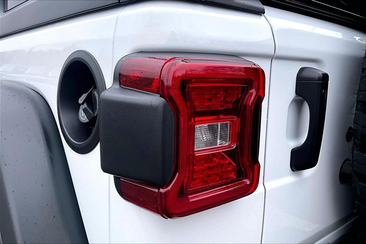 2025 Jeep Wrangler Willys 4Dr V6 | Heated Seats | Safety Group | 4X4 Photo