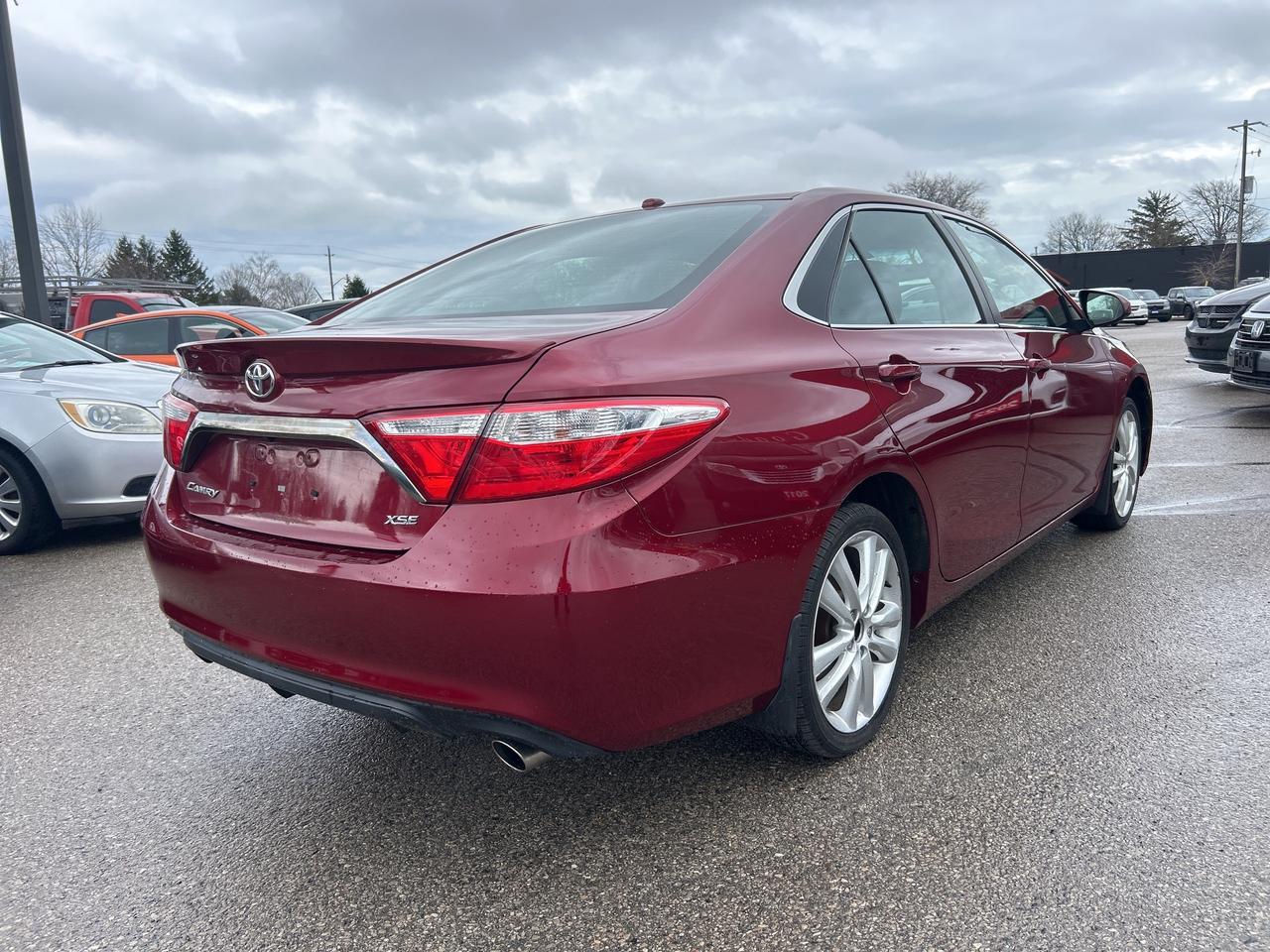 2016 Toyota Camry XSE, POWER SEATS, BACK UP CAMERA, HEATED CLOTH! - Photo #6