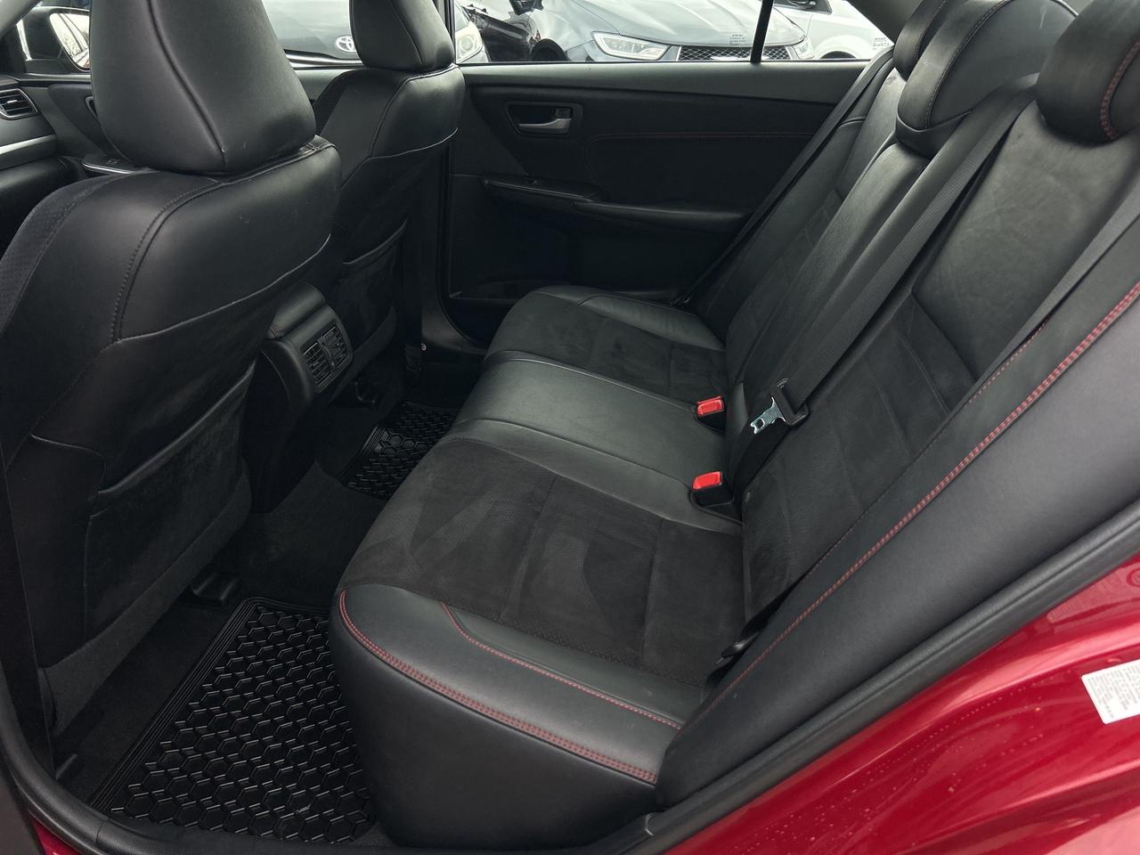 2016 Toyota Camry XSE, POWER SEATS, BACK UP CAMERA, HEATED CLOTH! Photo