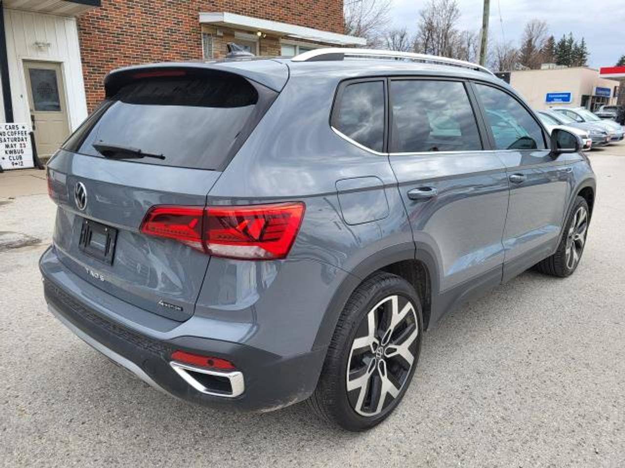 2022 Volkswagen Taos Highline Photo