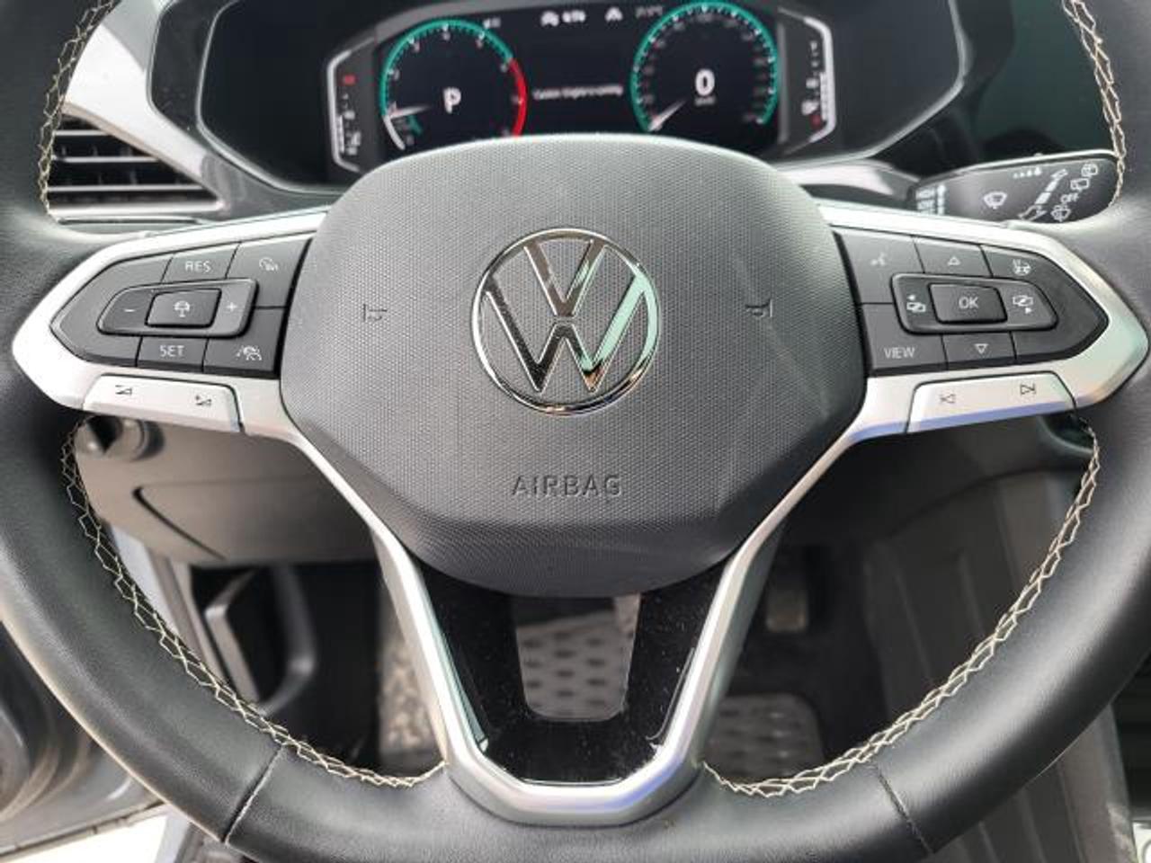 2022 Volkswagen Taos Highline Photo