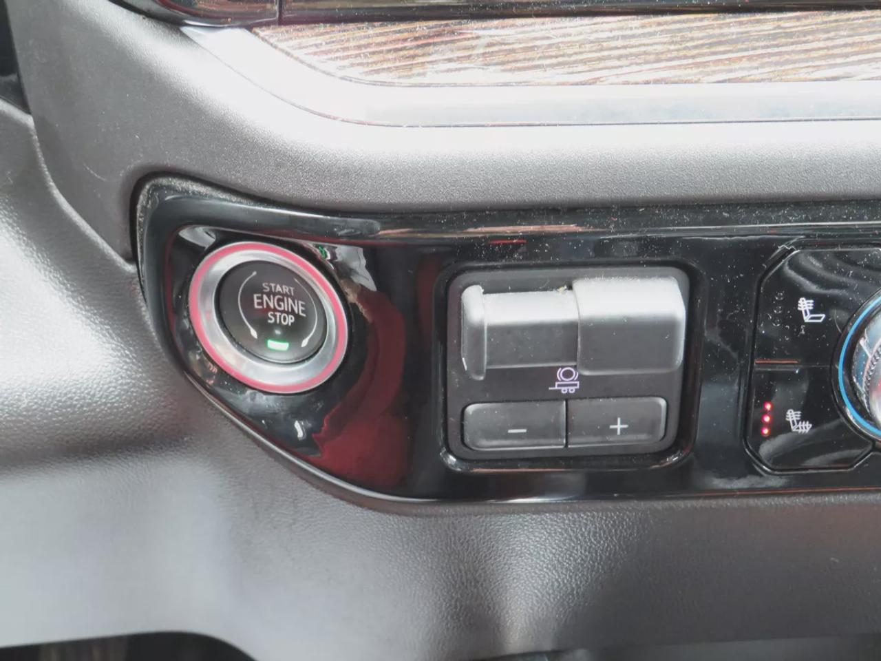 2024 GMC Sierra 1500 Elevation | Clean Title | 4WD | Tonneau Cover | Running Boards | Trailer Hitch | Brake Controller | Heated Seats | Photo