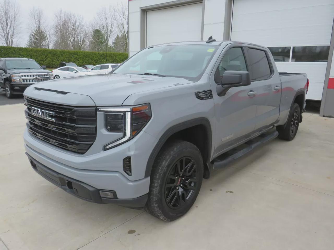 2024 GMC Sierra 1500 Elevation | Clean Title | 4WD | Tonneau Cover | Running Boards | Trailer Hitch | Brake Controller | Heated Seats | Photo