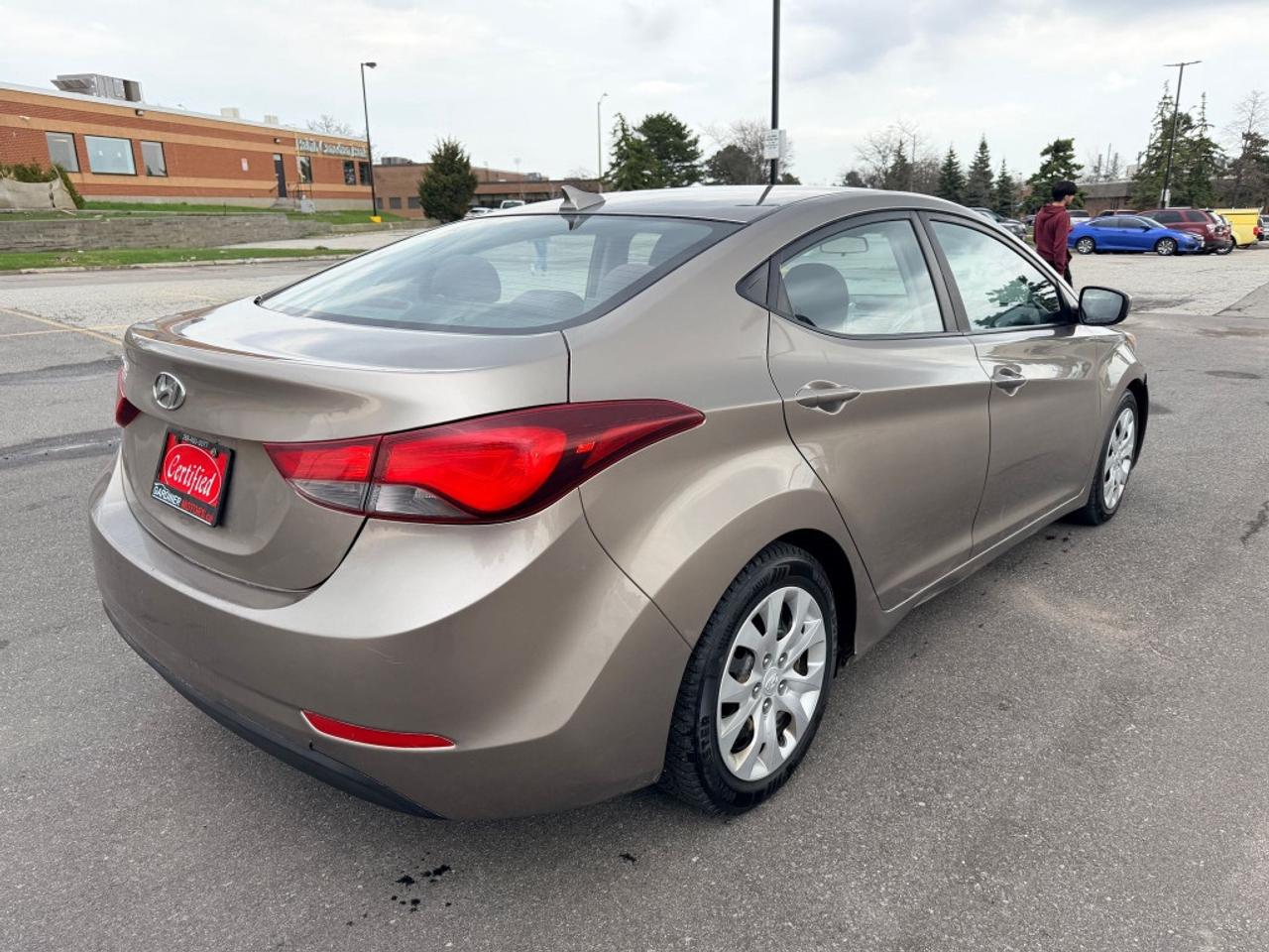 2016 Hyundai Elantra 4dr Automatic GL Photo4