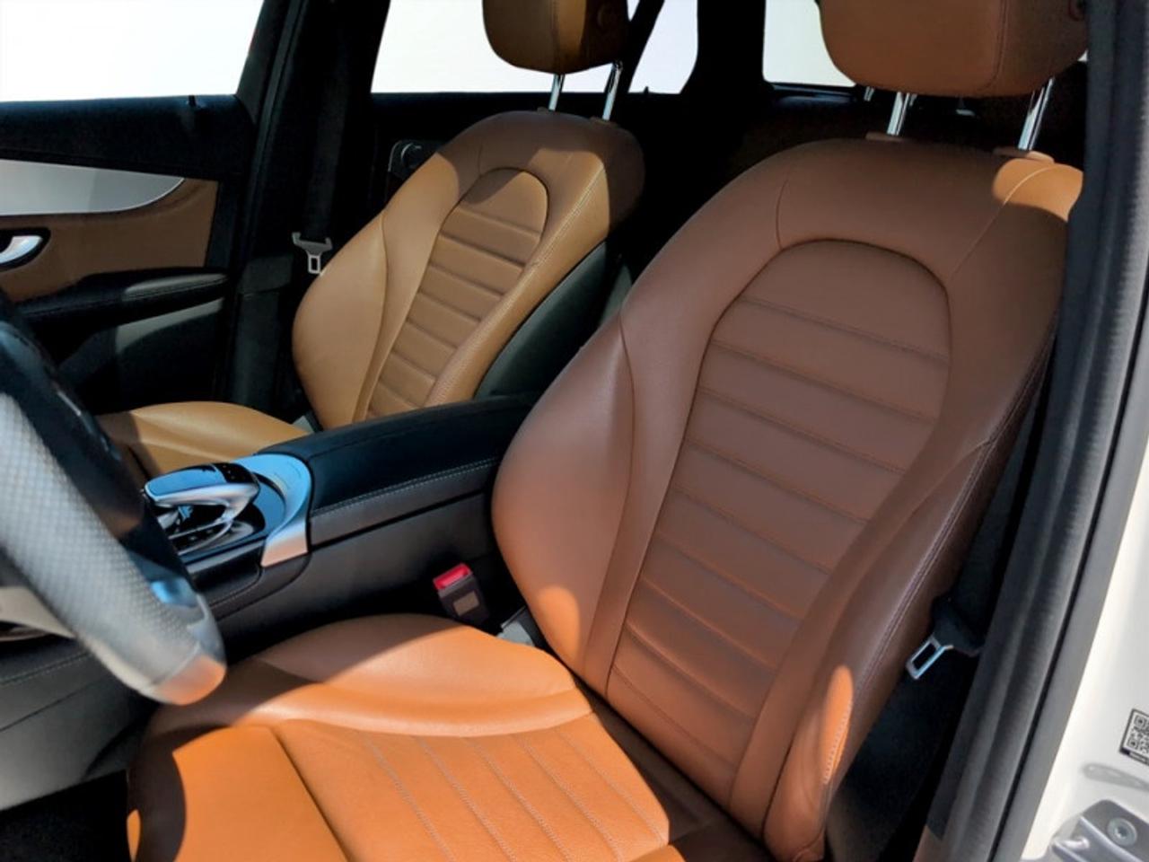 2019 Mercedes-Benz GLC 300 4MATIC®  **LOW MILEAGE** Photo