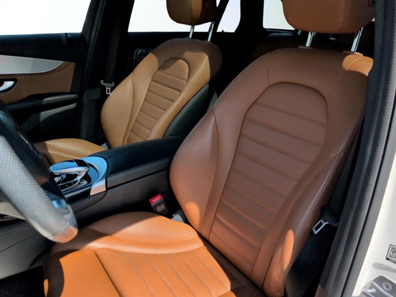 2019 Mercedes-Benz GLC 300 4MATIC®  **LOW MILEAGE** Photo