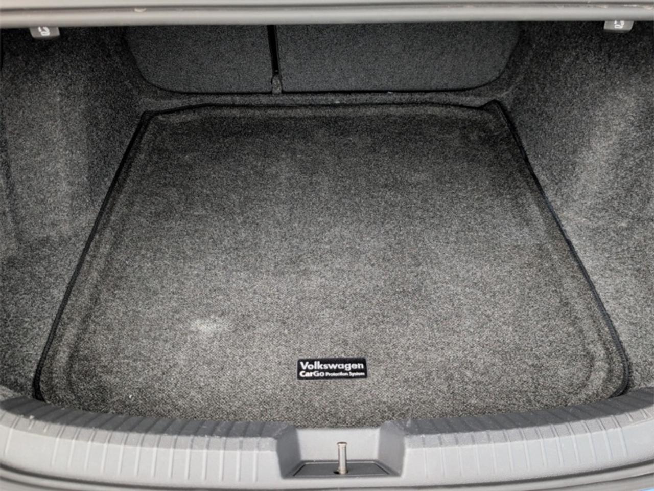 2019 Volkswagen Jetta Comfortline  *LOW KMS - CLEAN CF* Photo
