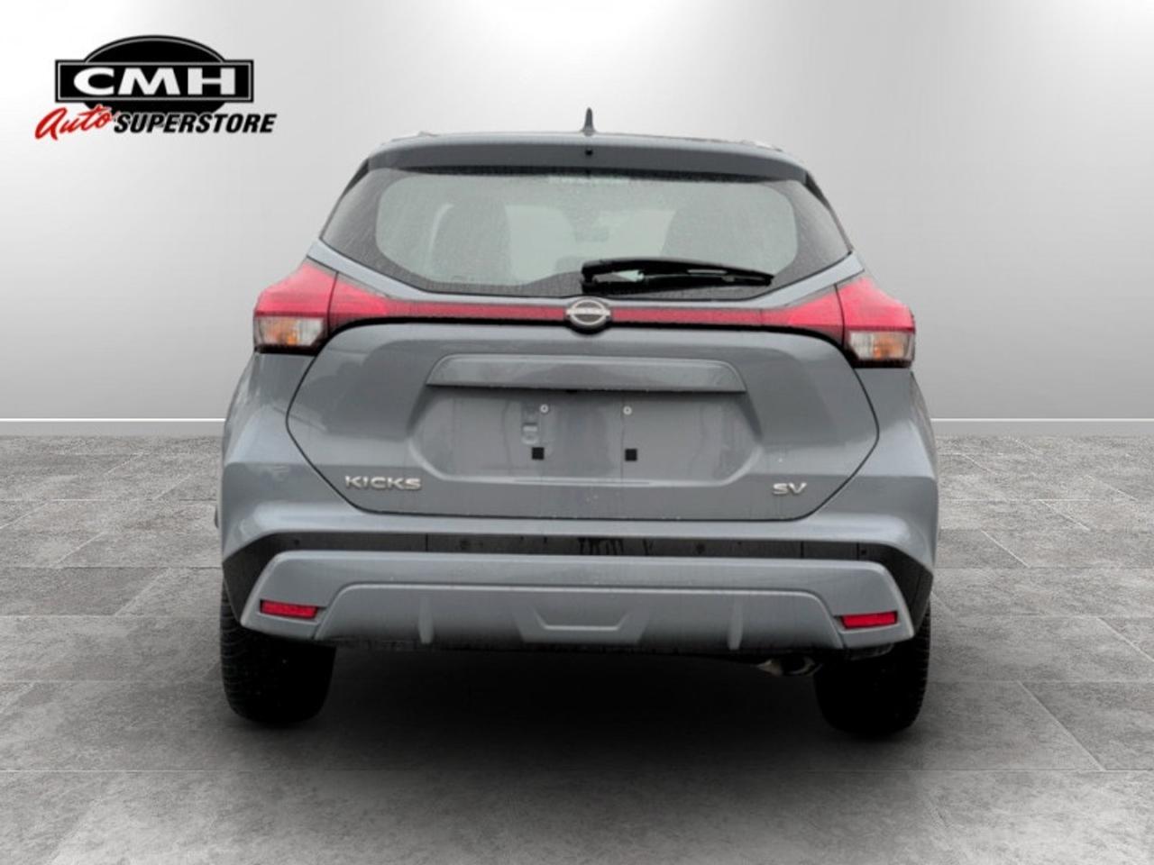 2024 Nissan Kicks SV Photo4
