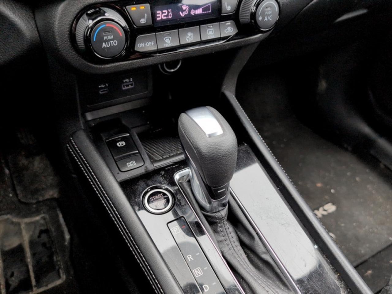 2024 Nissan Kicks SV Photo