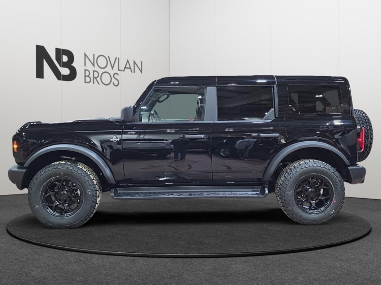 2026 Ford Bronco Outer Banks Photo2