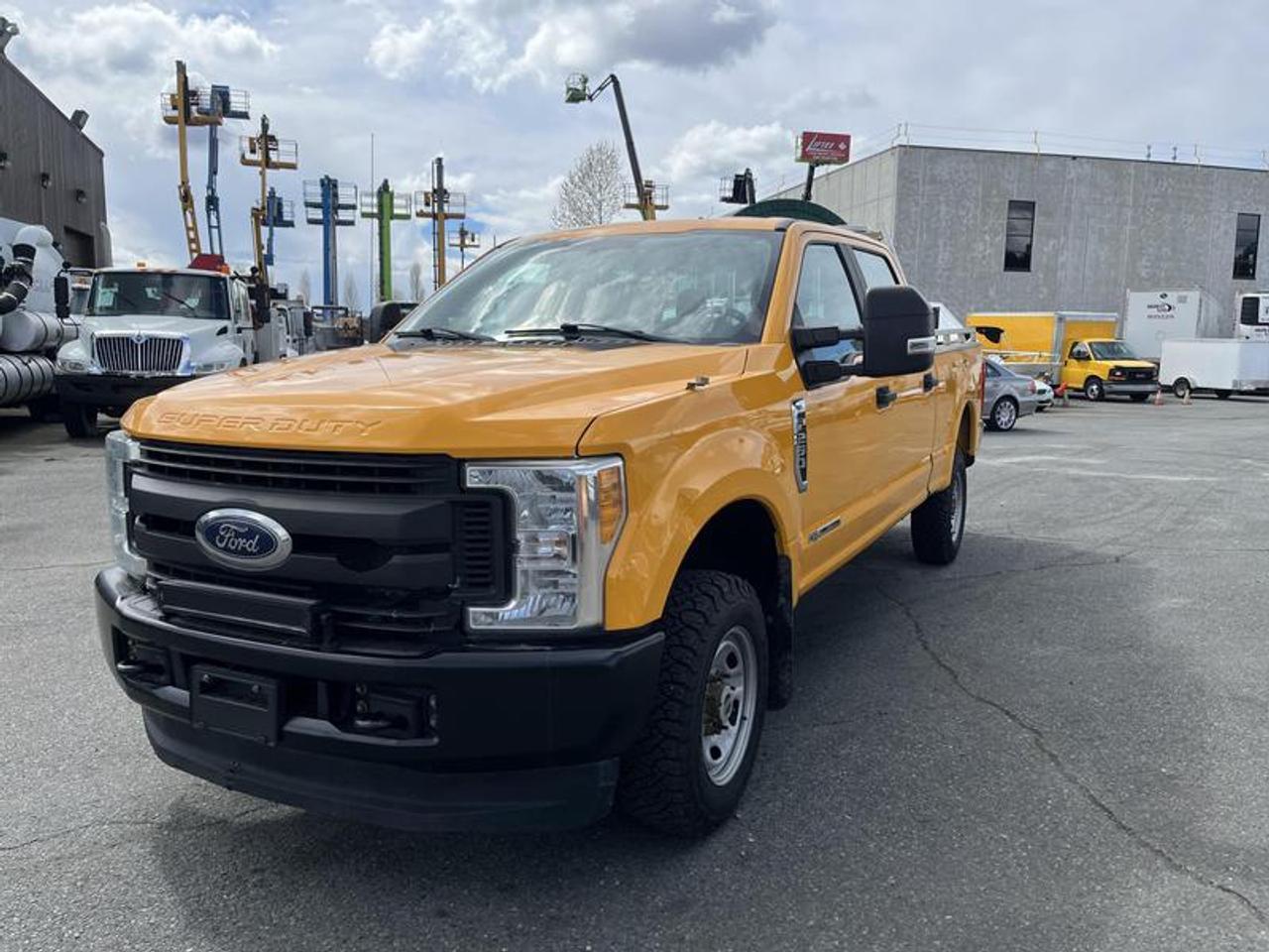 Used 2017 Ford F-250 SD XL Crew Cab 4WD Diesel for sale in Burnaby, BC