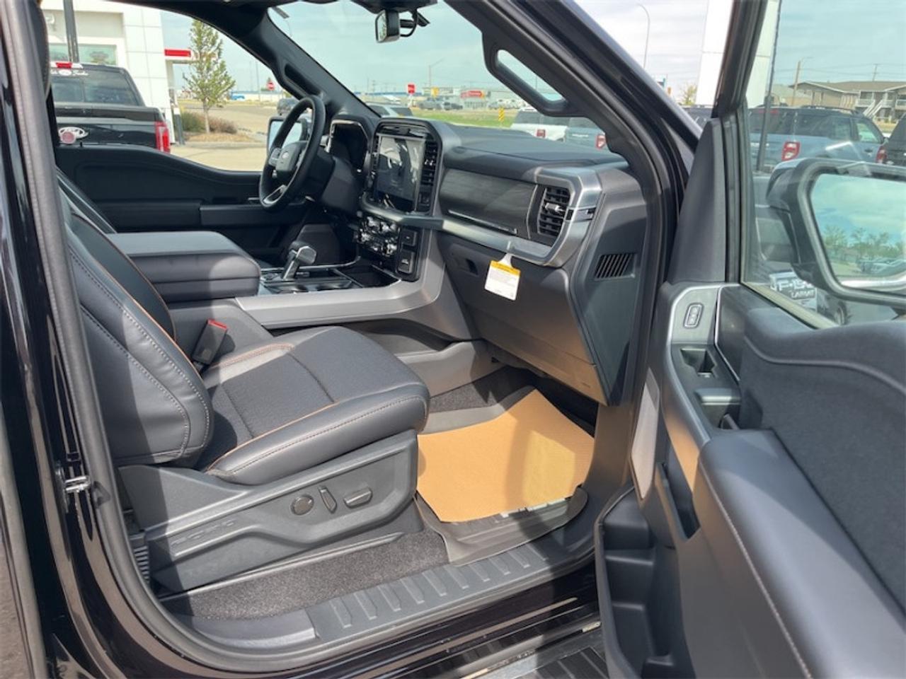 2026 Ford F-150 Lariat  - Tow Package Photo5
