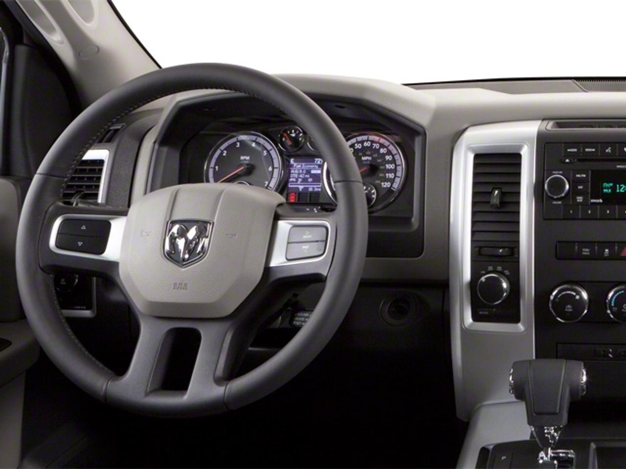 2011 RAM 1500 SPORT Photo3