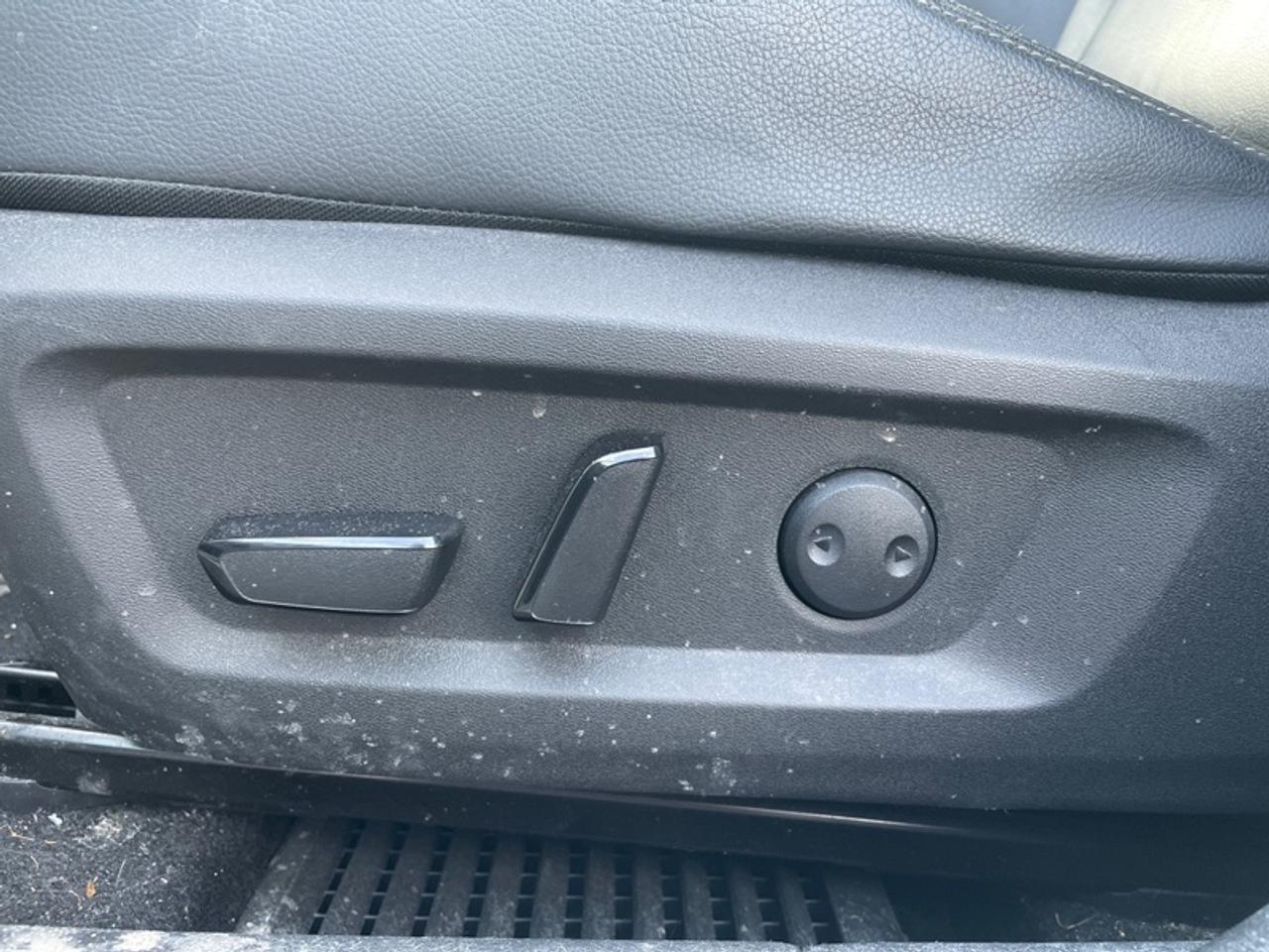 2022 Nissan Rogue SL  - Moonroof -  Leather Seats Photo