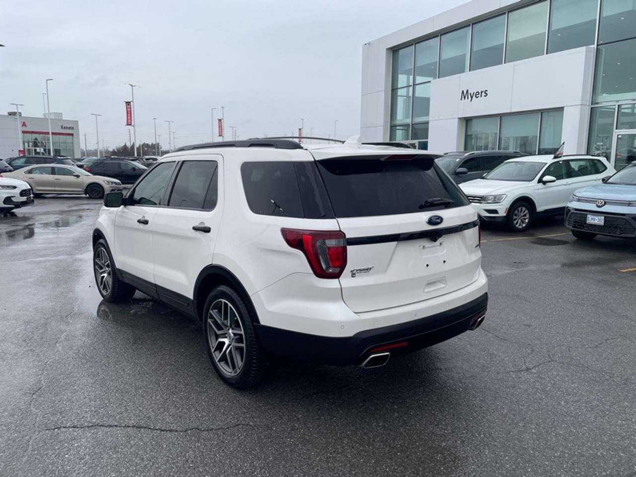 2017 Ford Explorer Sport  - Leather Seats -  Heated Seats Photo3