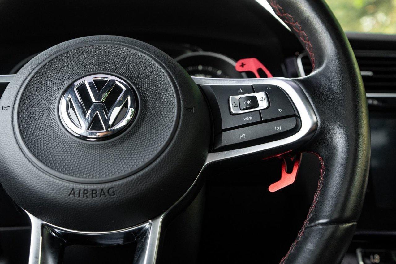 2021 Volkswagen Golf GTI Autobahn Photo