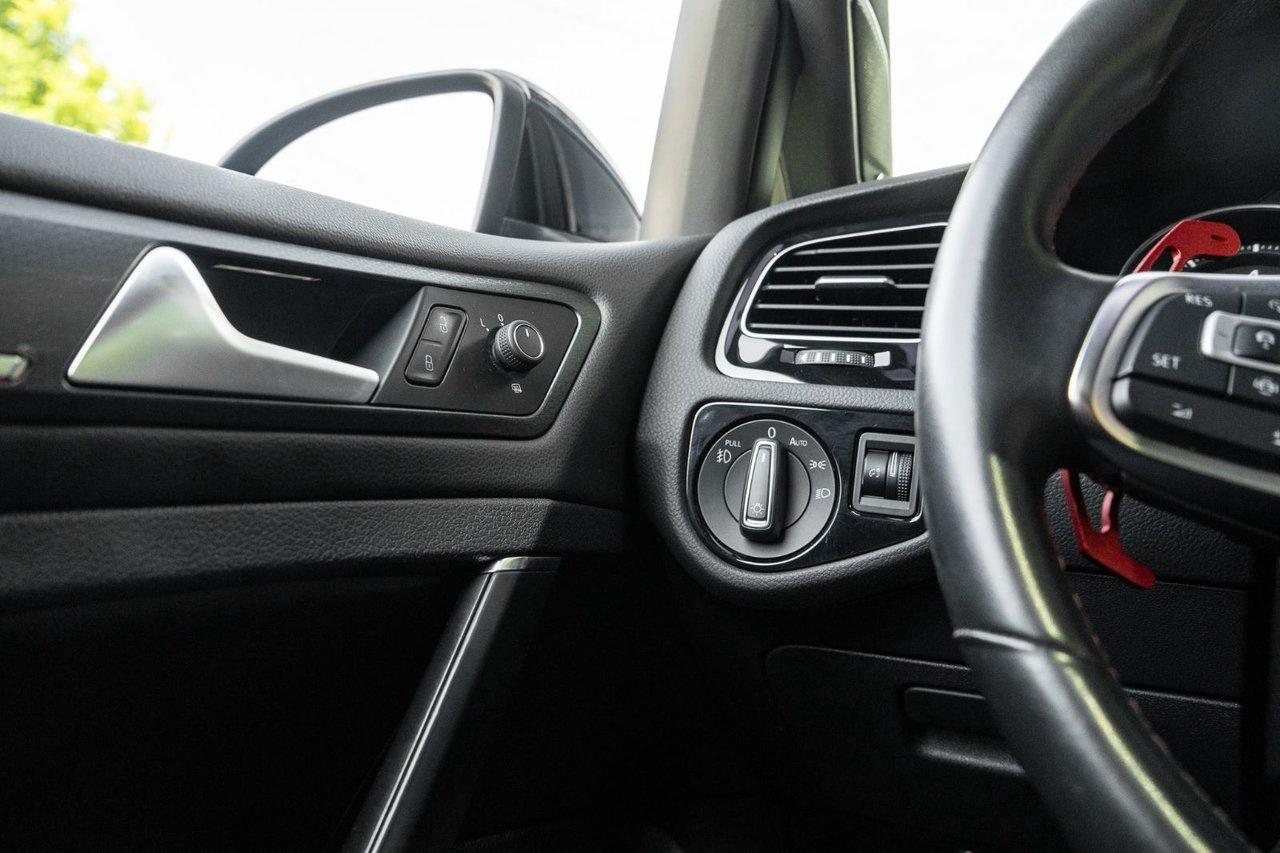 2021 Volkswagen Golf GTI Autobahn Photo