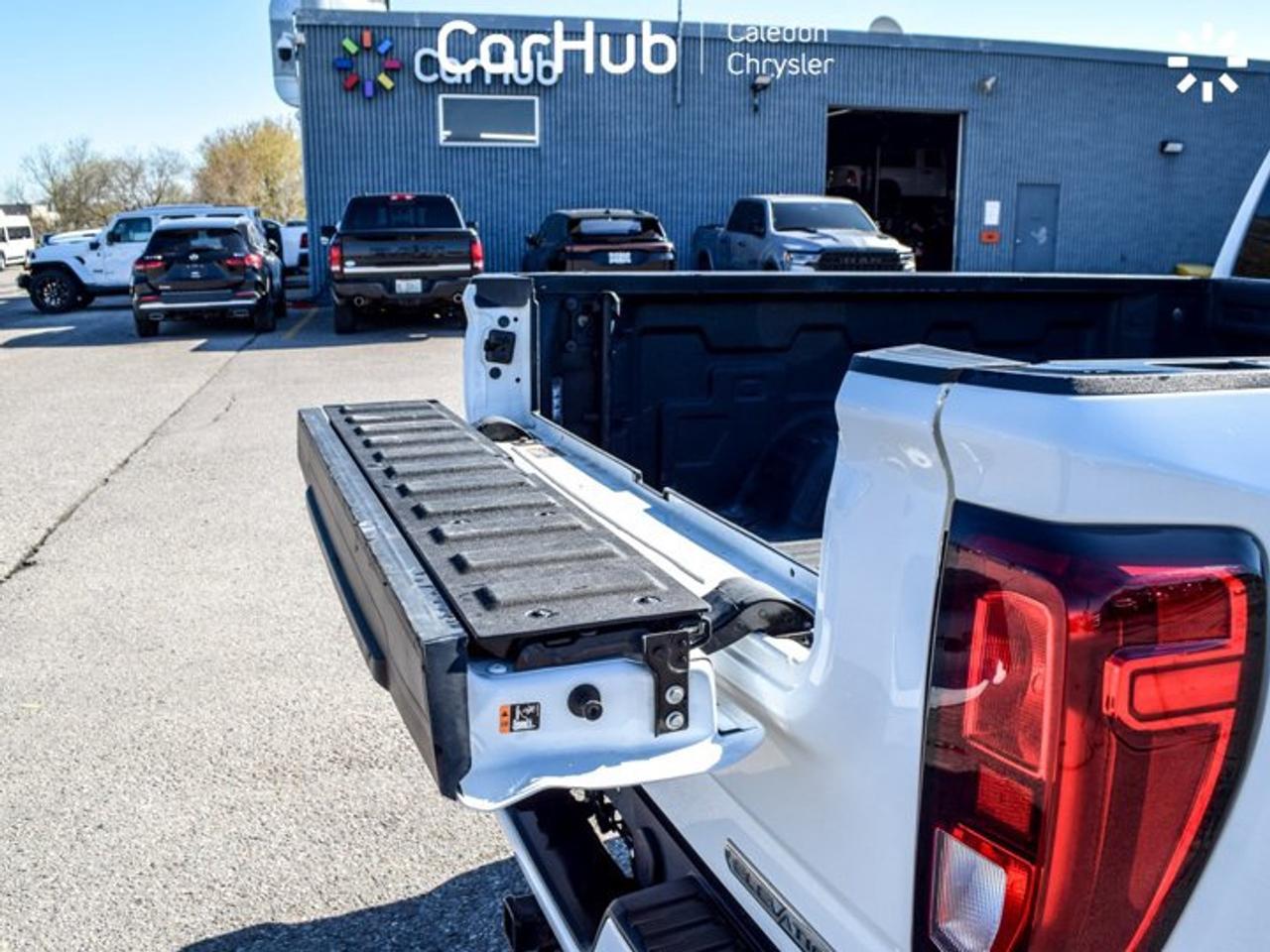 2024 GMC Sierra 1500 Elevation 4WD Crew Cab 157" 5.3L 5passengers with captain chair Photo