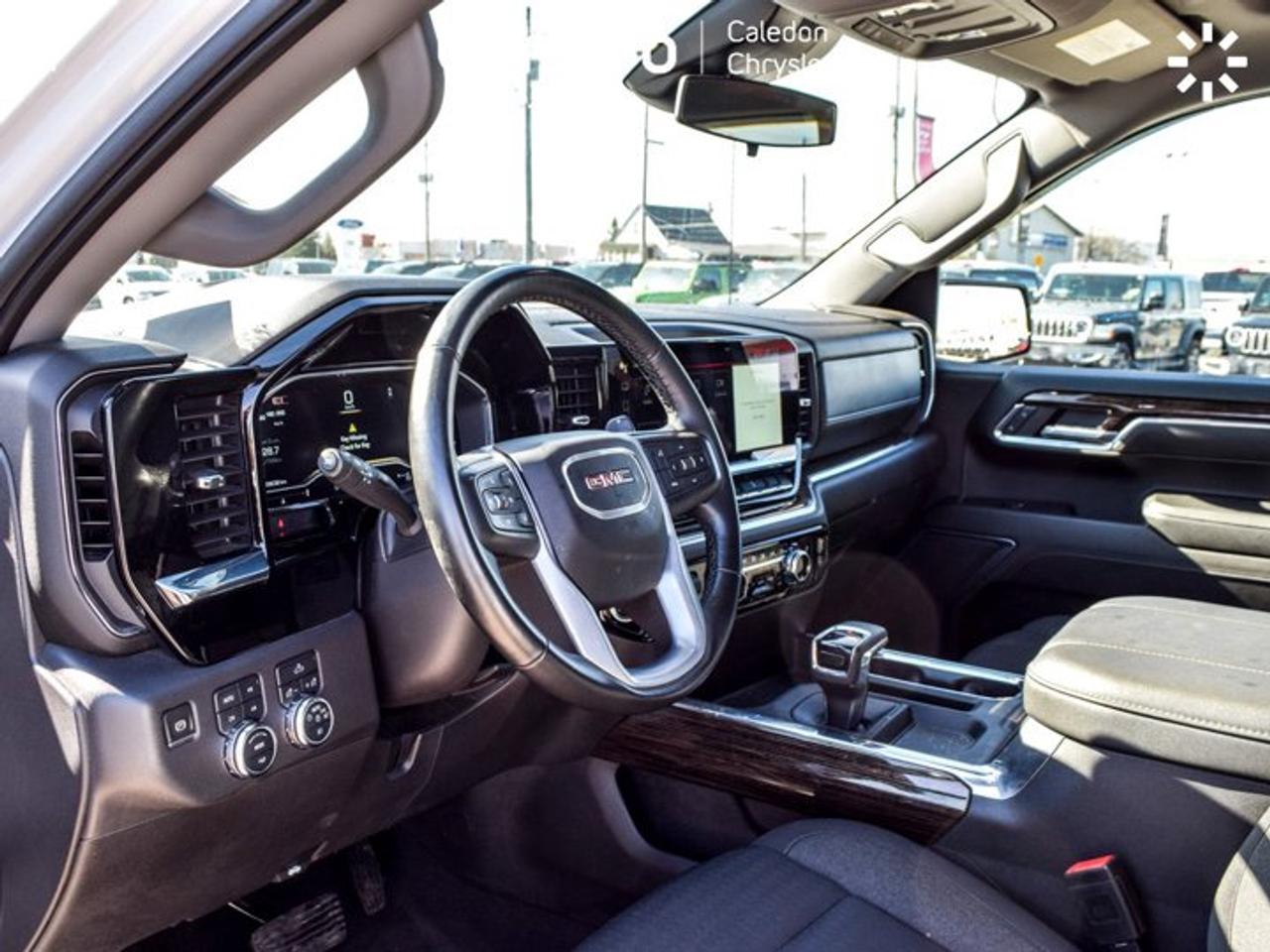 2024 GMC Sierra 1500 Elevation 4WD Crew Cab 157" 5.3L 5passengers with captain chair Photo