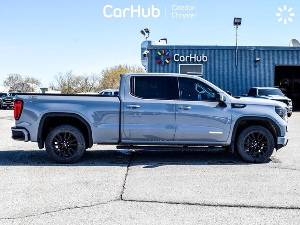 2024 GMC Sierra 1500 Elevation 4WD Crew Cab 157"5.3L Leather 5 passengers with captain chair Photo