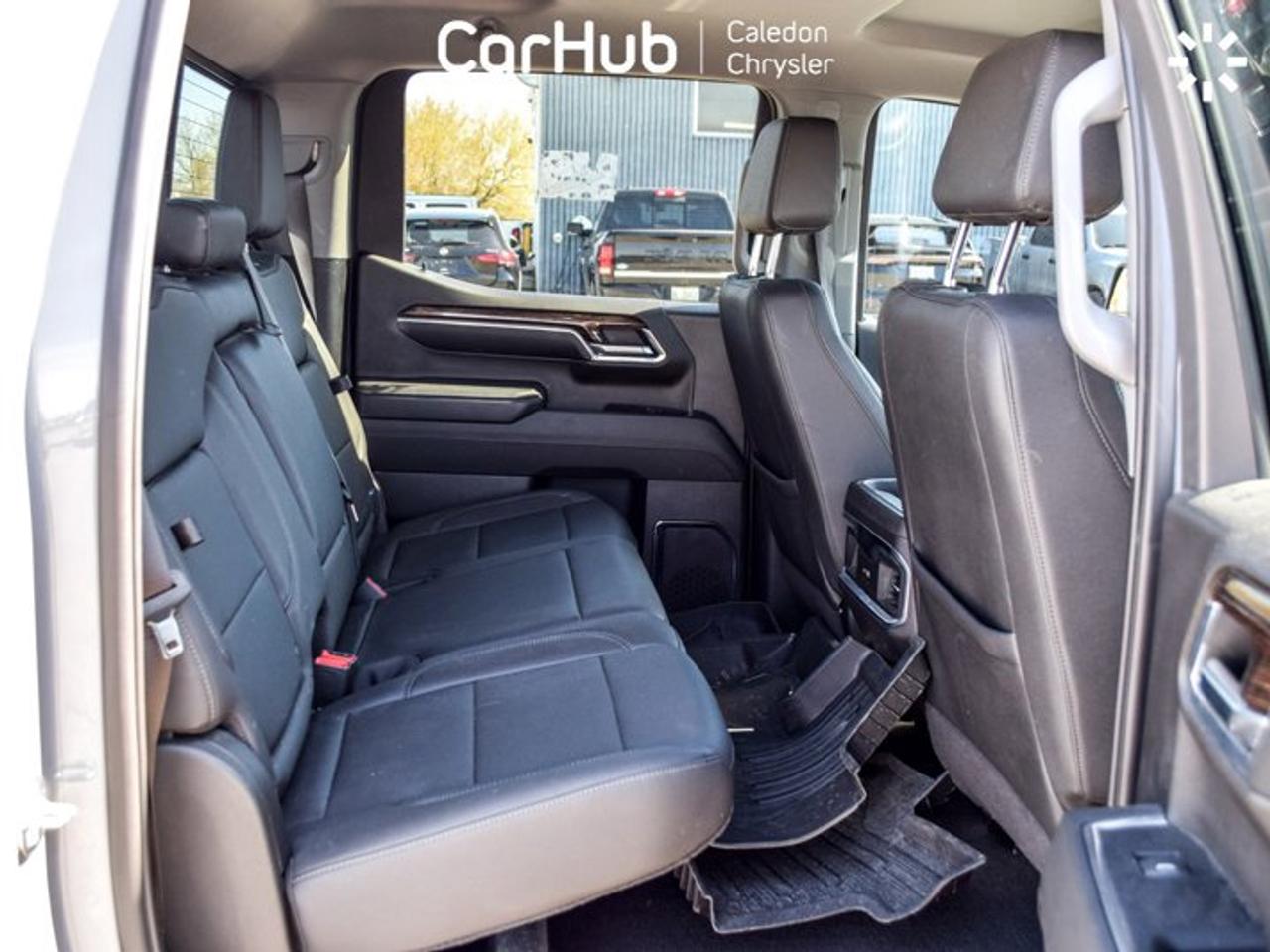 2024 GMC Sierra 1500 Elevation 4WD Crew Cab 157"5.3L Leather 5 passengers with captain chair Photo