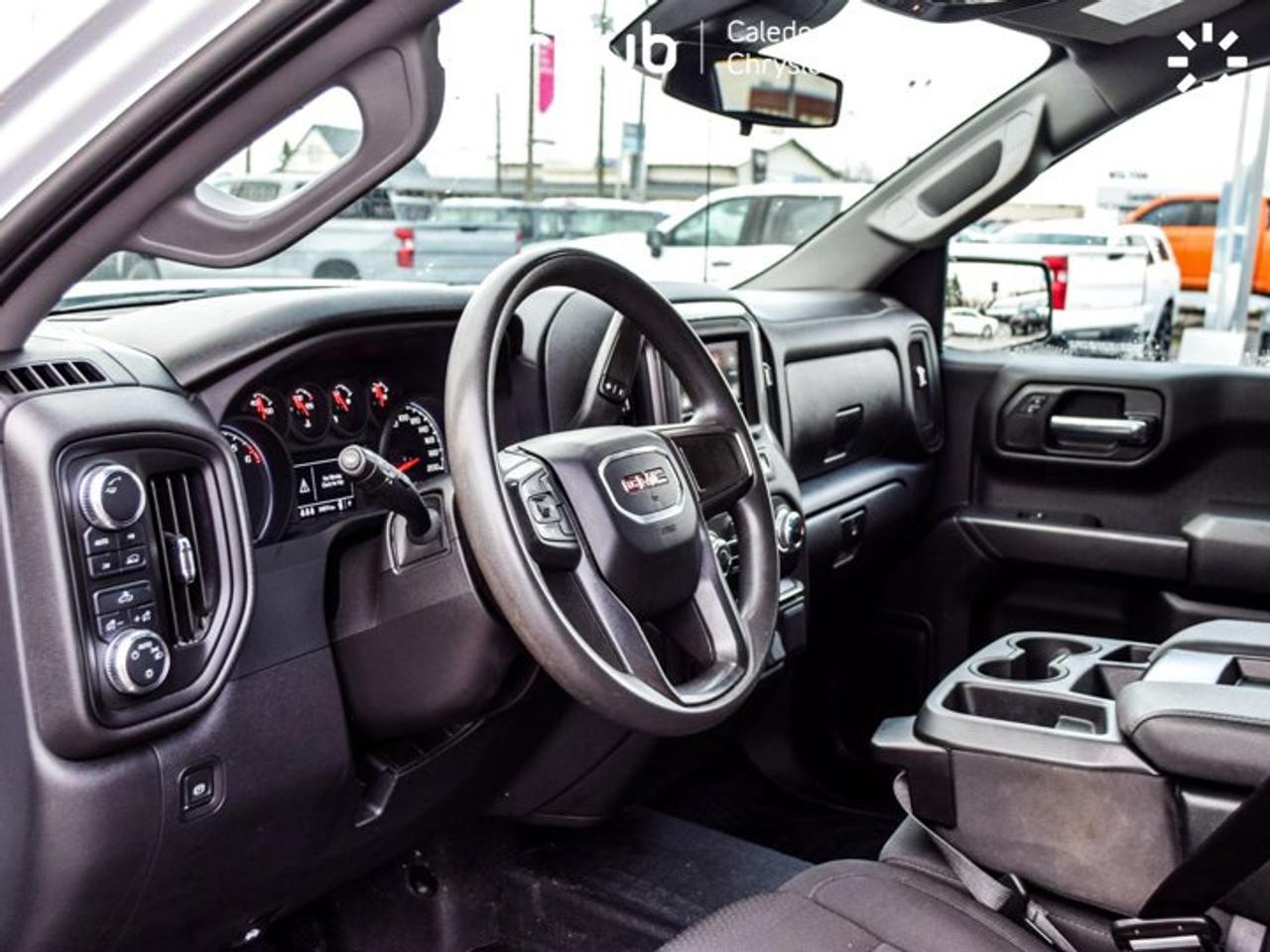 2024 GMC Sierra 1500 Pro 4WD Crew Cab 157" 5.3L 6 Passenger Lane Assist Bluetooth Photo