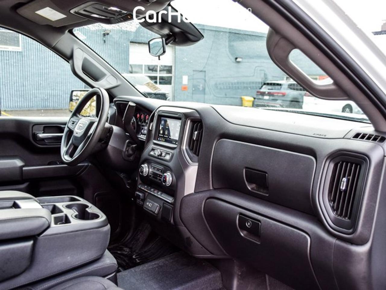 2024 GMC Sierra 1500 Pro 4WD Crew Cab 157" 5.3L 6 Passenger Lane Assist Bluetooth Photo