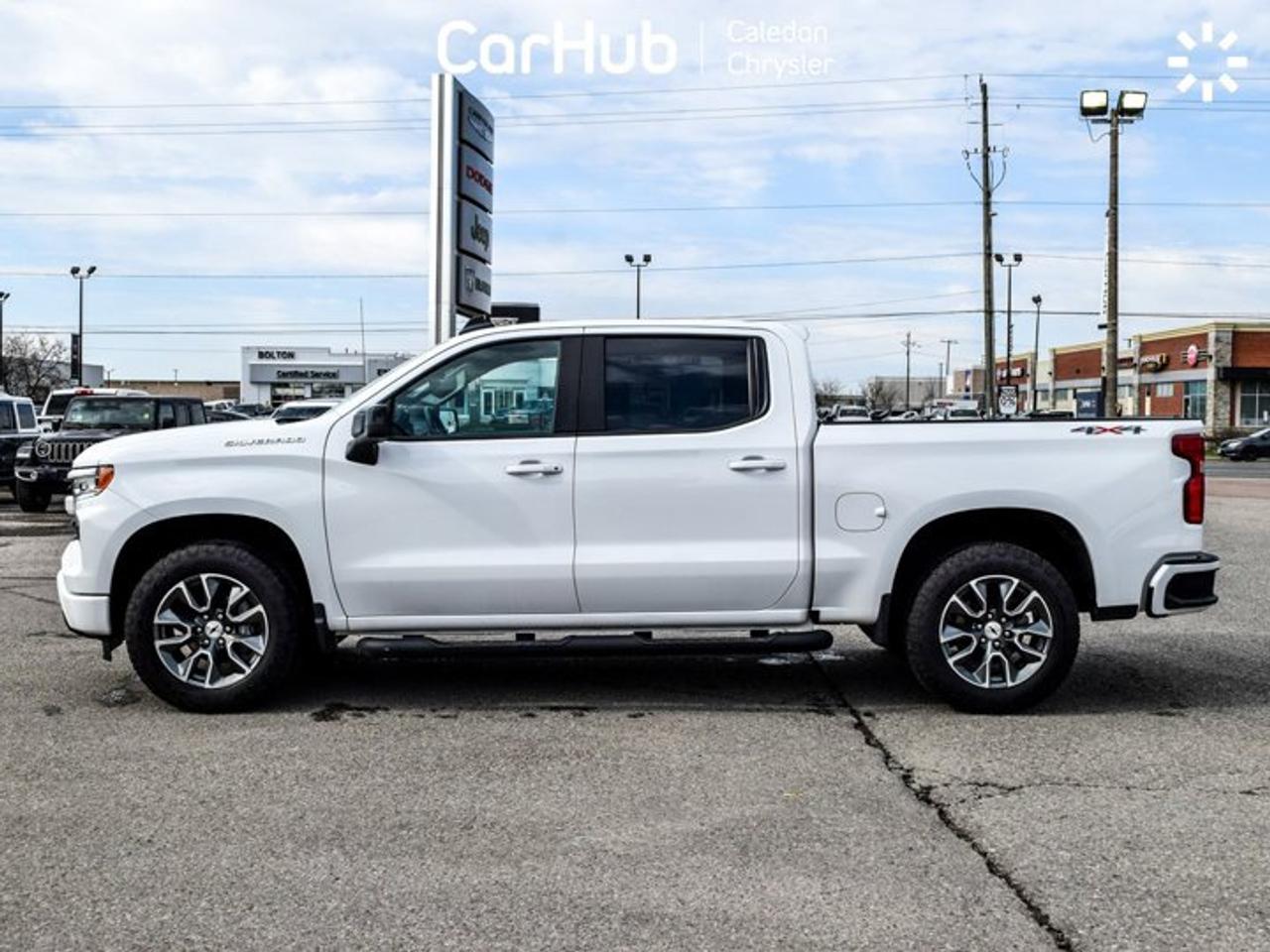 2024 Chevrolet Silverado 1500 RST 4WD Crew Cab 147" RST5.3L Leather 5 passengers with captain chair Photo