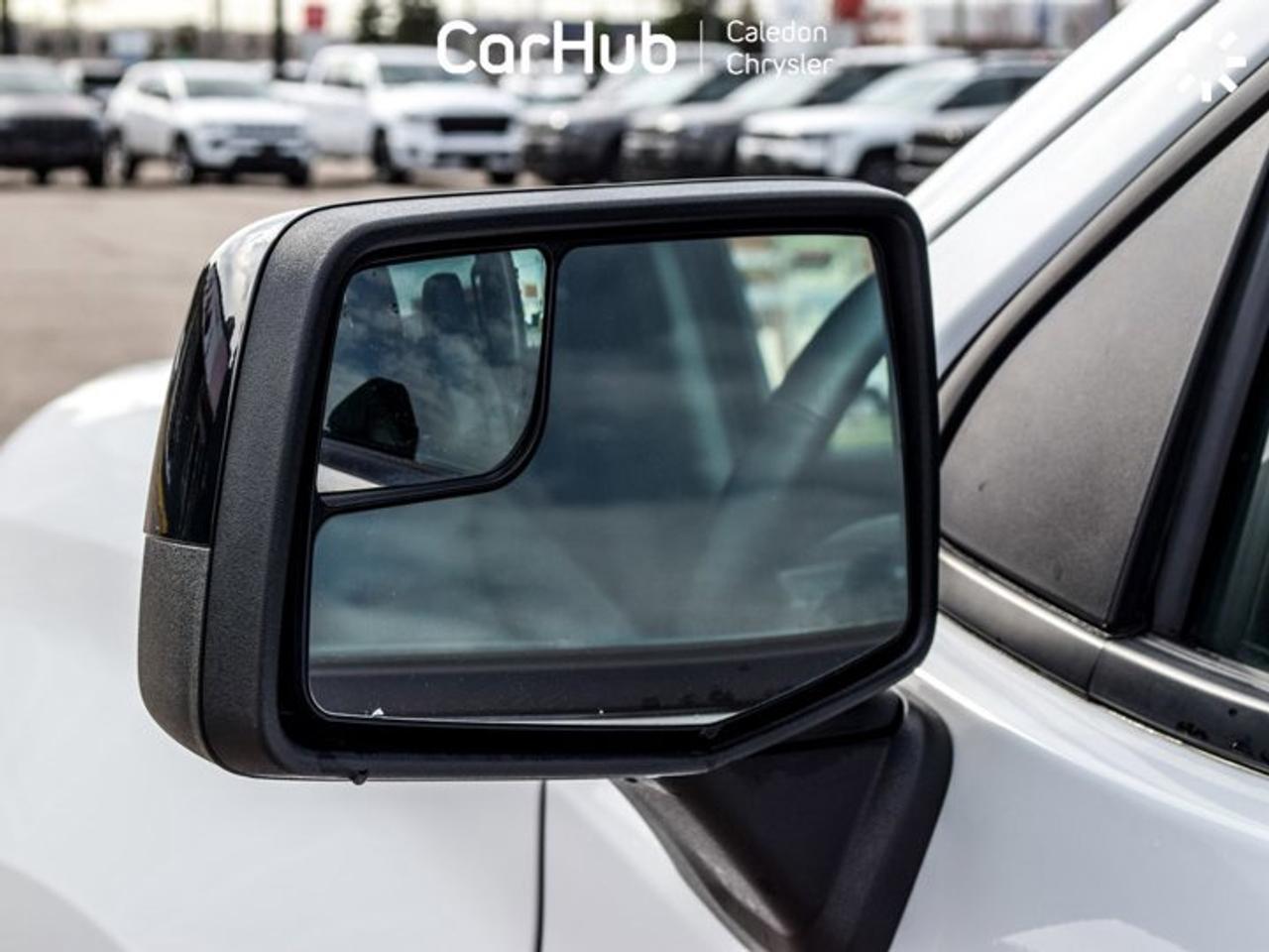 2024 Chevrolet Silverado 1500 RST 4WD Crew Cab 147" RST5.3L Leather 5 passengers with captain chair Photo