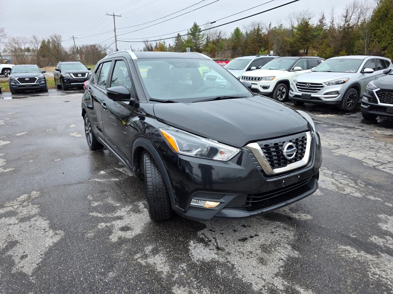 2018 Nissan Kicks SR Photo