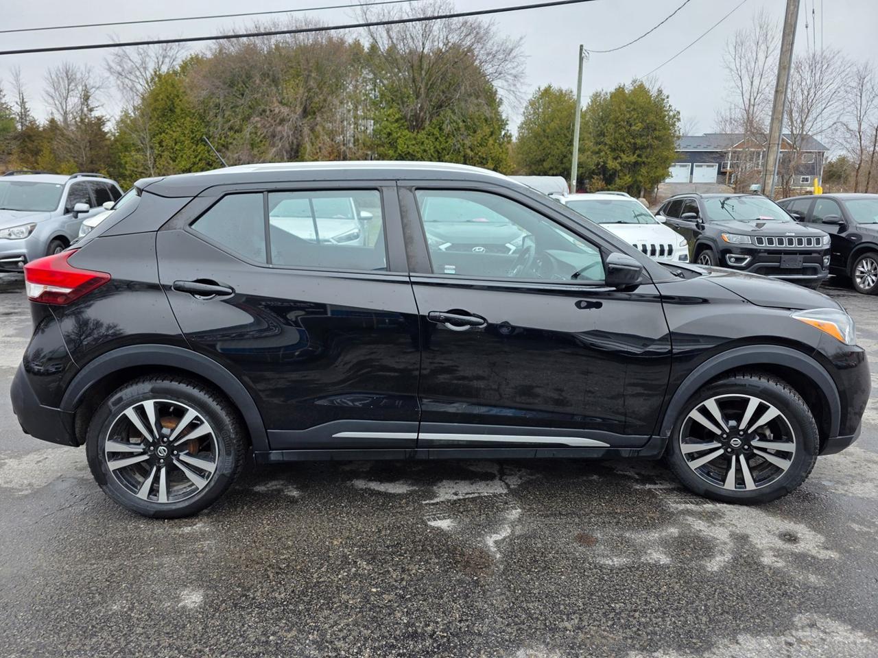 2018 Nissan Kicks SR Photo